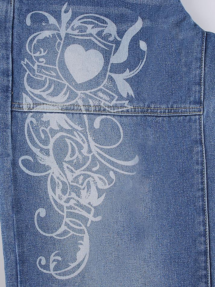 Jeans mit verwaschenem Vintage-Herz-Print
