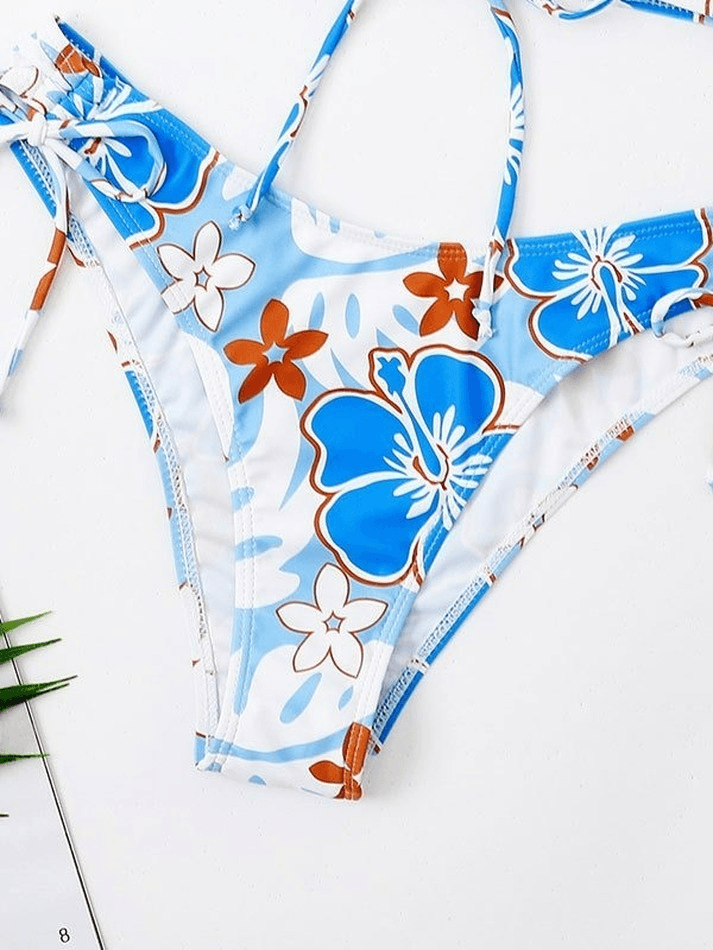 Conjunto de bikini con estampado floral de ondas