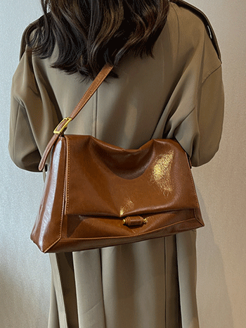 PU Solid Shoulder Bag